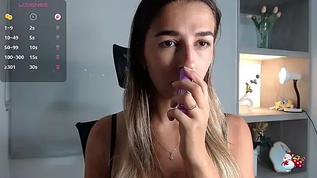 pauliCarter from StripChat