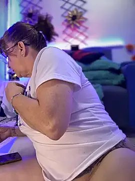 PaulinaSanders_X from StripChat