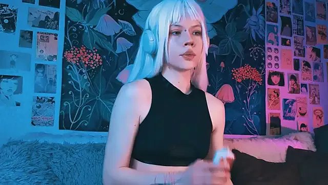 PeacchyPawss from StripChat