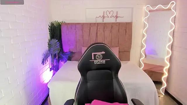 Penelope_tay1 from StripChat