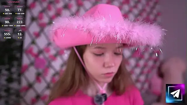 Petite_Polly from StripChat