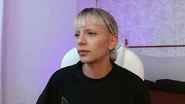 peyton_golden1 from StripChat