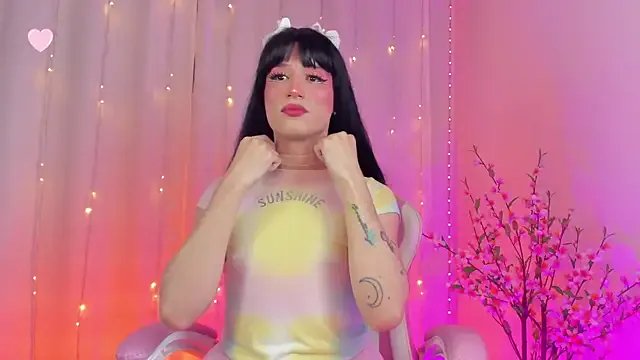 Pinkyrosse from StripChat