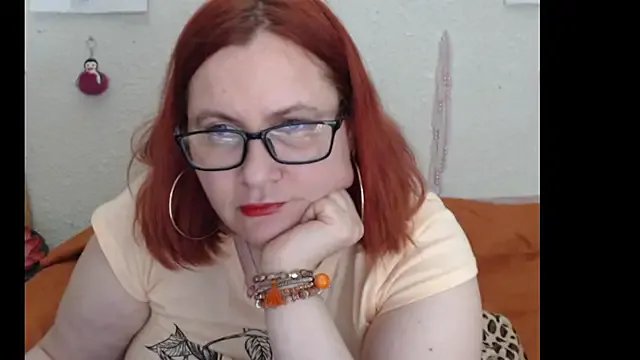 PlayfullMature from StripChat