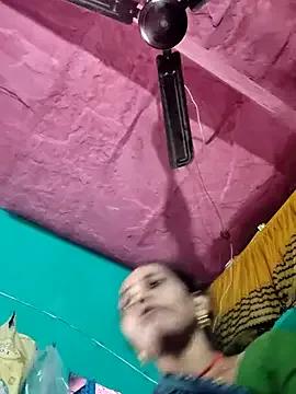 Pooja750 from StripChat