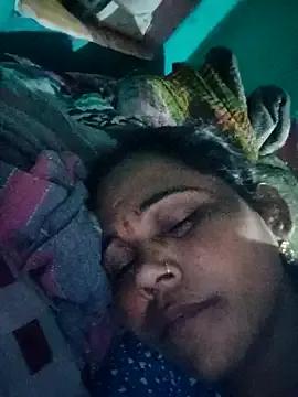 Pooja750 from StripChat