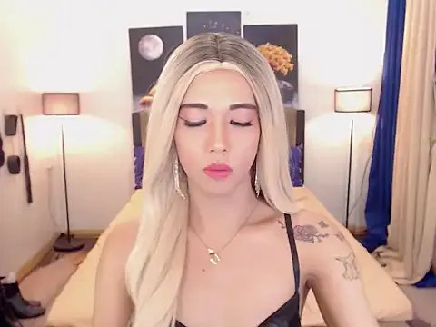 PreciousAmore from StripChat