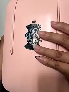 Pretty_Isadora from StripChat