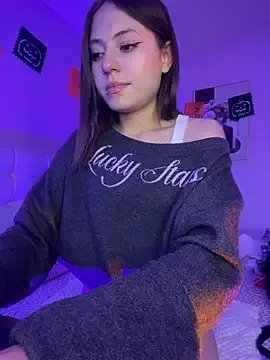 PrettyAmber from StripChat