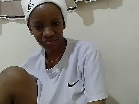prettybeee from StripChat