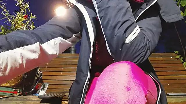 Naked Room PublicMellyBigLabia 