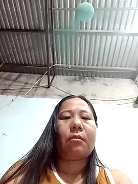 Queen-18200 on StripChat 