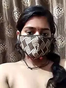 Naked Room Queen467 
