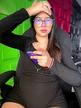 Queen__Love from StripChat
