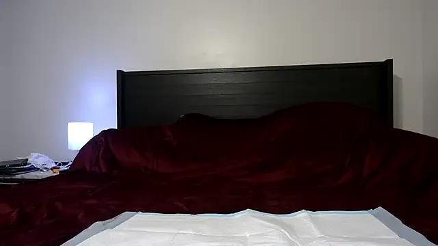 QueenLolaX from StripChat