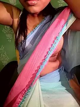 QueenOfHeart_07 from StripChat