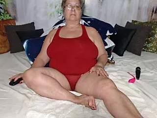 Naked Room QueenPammy1 