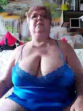 Naked Room QueenPammy1 