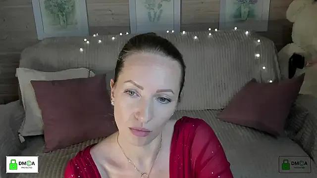 Queenymel from StripChat