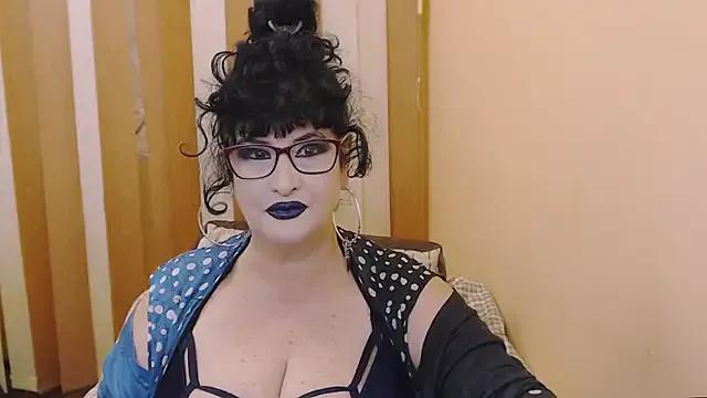 QuuenOfSin from StripChat