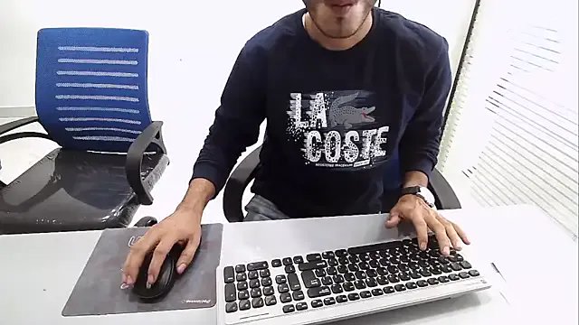 rahulkajuuu0909 from StripChat