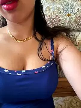 Naked Room Rasha-arabic 