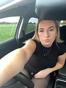 RebeccaSquirtsXXX from StripChat