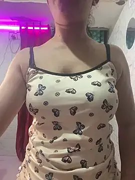 Red_Queen_11 from StripChat