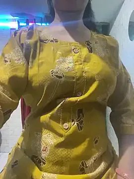 Red_Queen_11 from StripChat