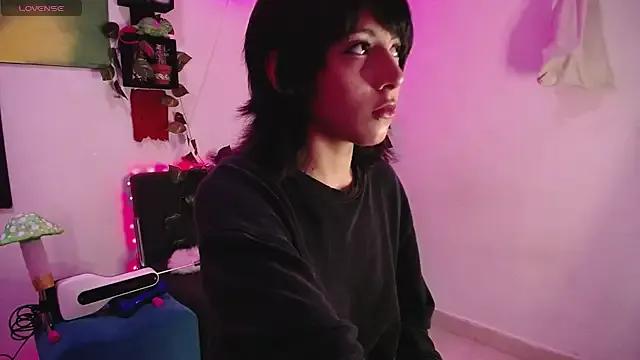 Rinrav from StripChat