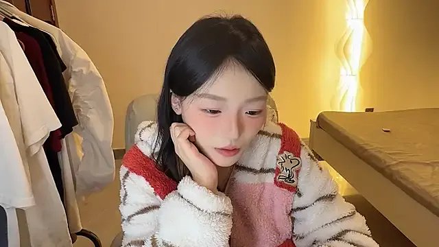 Robin-o3 from StripChat