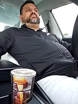 Roddog18 from StripChat