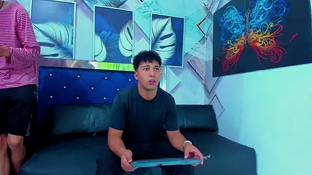 Roman_cute from StripChat