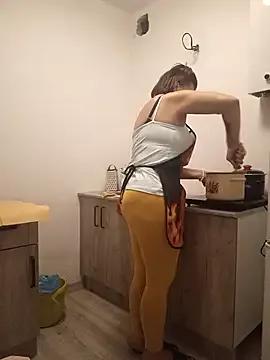 ROXOLANAA_SEXY from StripChat