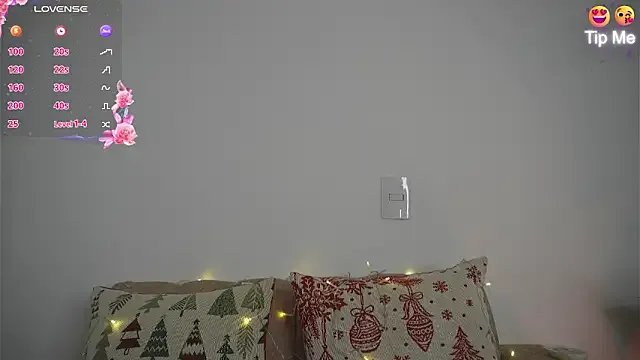 Roxybeautyy from StripChat