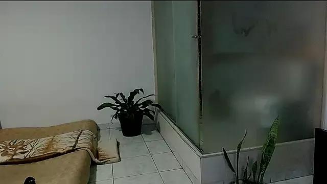 saara_johnson496 from StripChat