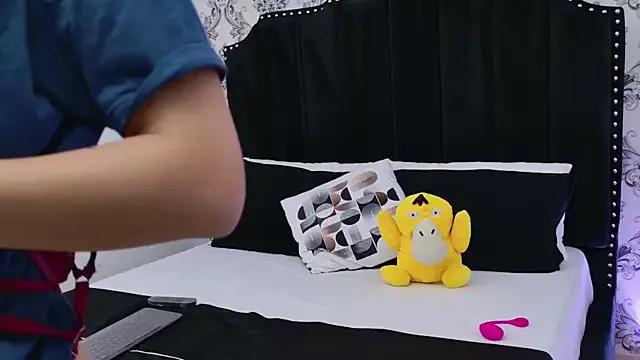 SaaraBrown from StripChat