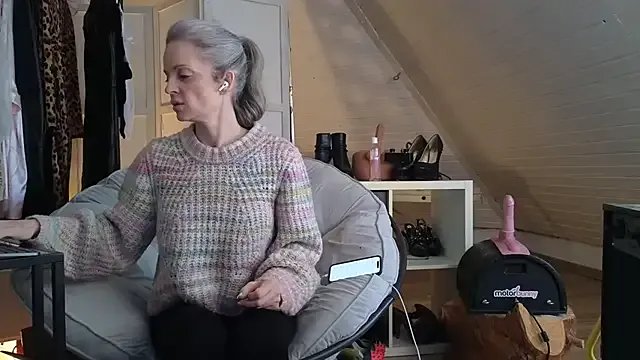 Sabdeluxe from StripChat