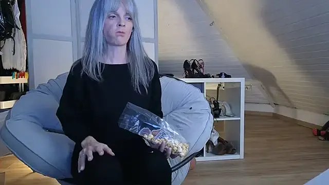 Sabdeluxe from StripChat