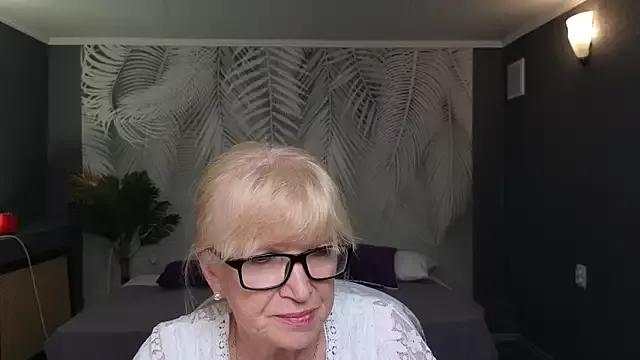 Sabina_Ros on StripChat