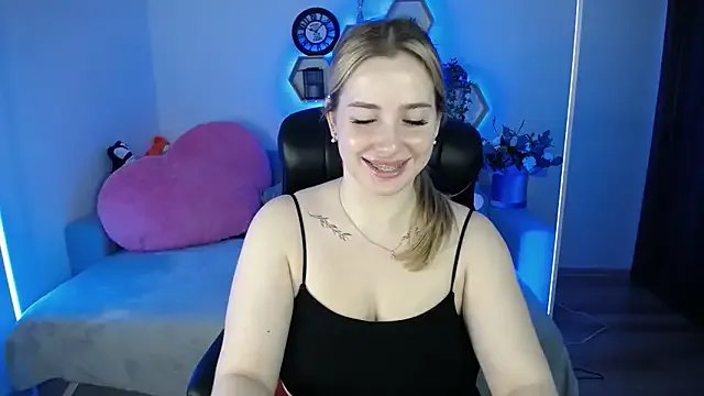 SabrinViolet from StripChat