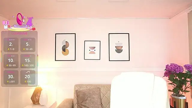 SaharaKramer on StripChat 