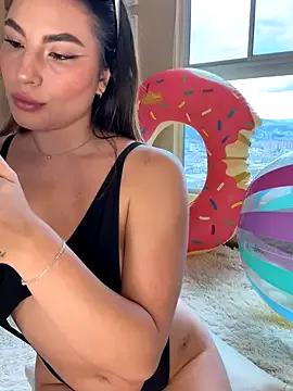 SaharaRush_ from StripChat