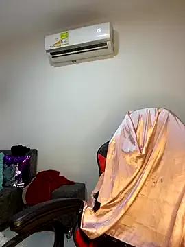 SaharQamar from StripChat