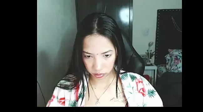 SallyWhitee from StripChat