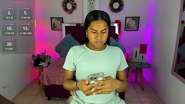 Samantha__F_W from StripChat