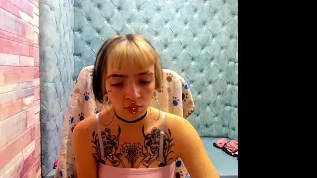 Samantha_Smiith from StripChat