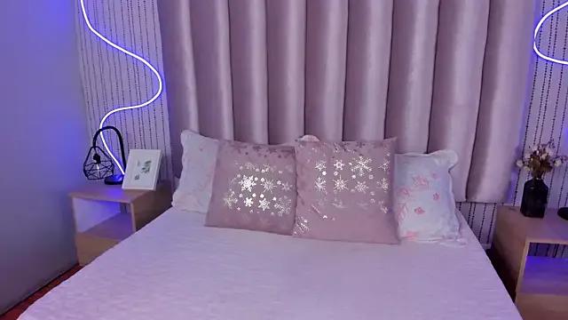 SamanthaPeachss from StripChat