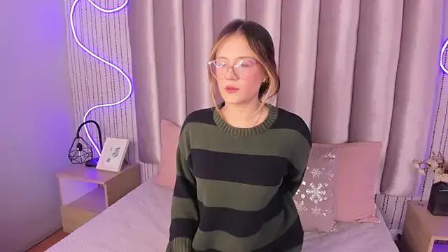 SamanthaPeachss from StripChat