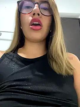 Sara_calderon from StripChat